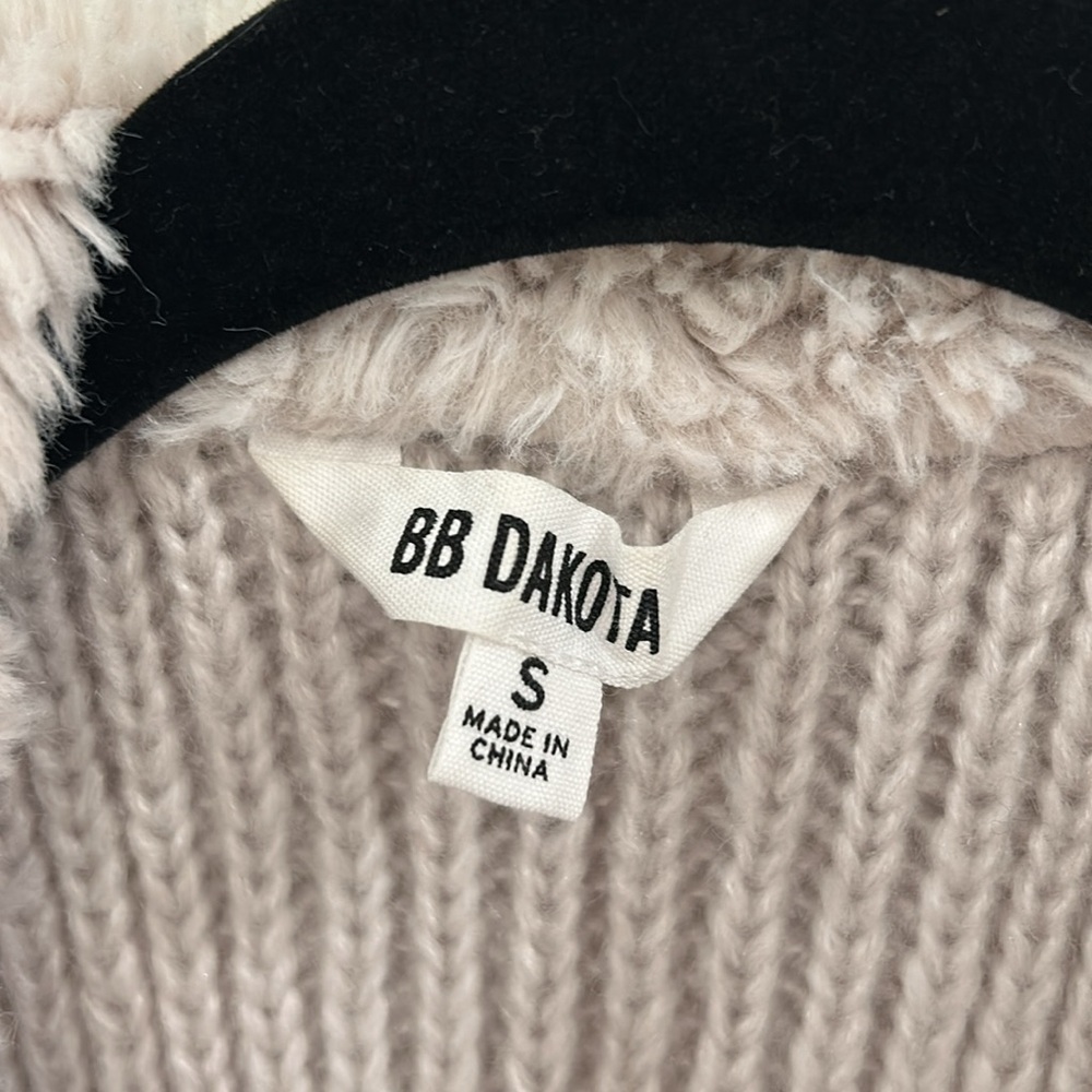 BB Dakota Women’s Faux Fur Sweater Vest - size S - Picture 3 of 5